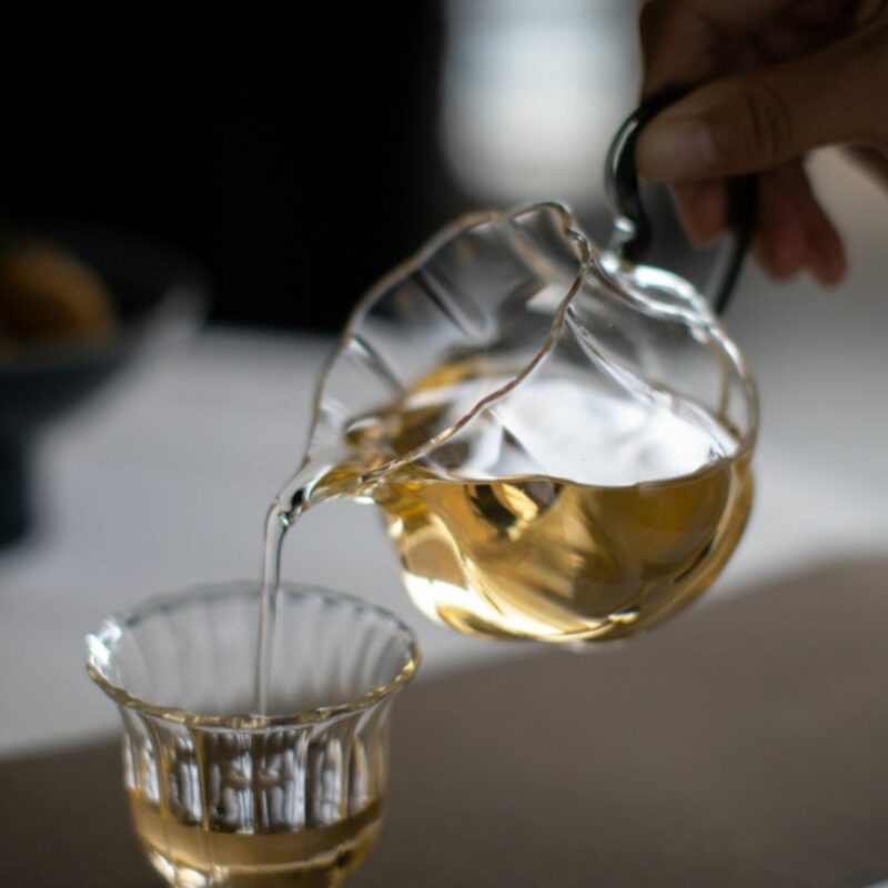 Simple Chic Glass Handle Glass Apple Shape Fair Cup