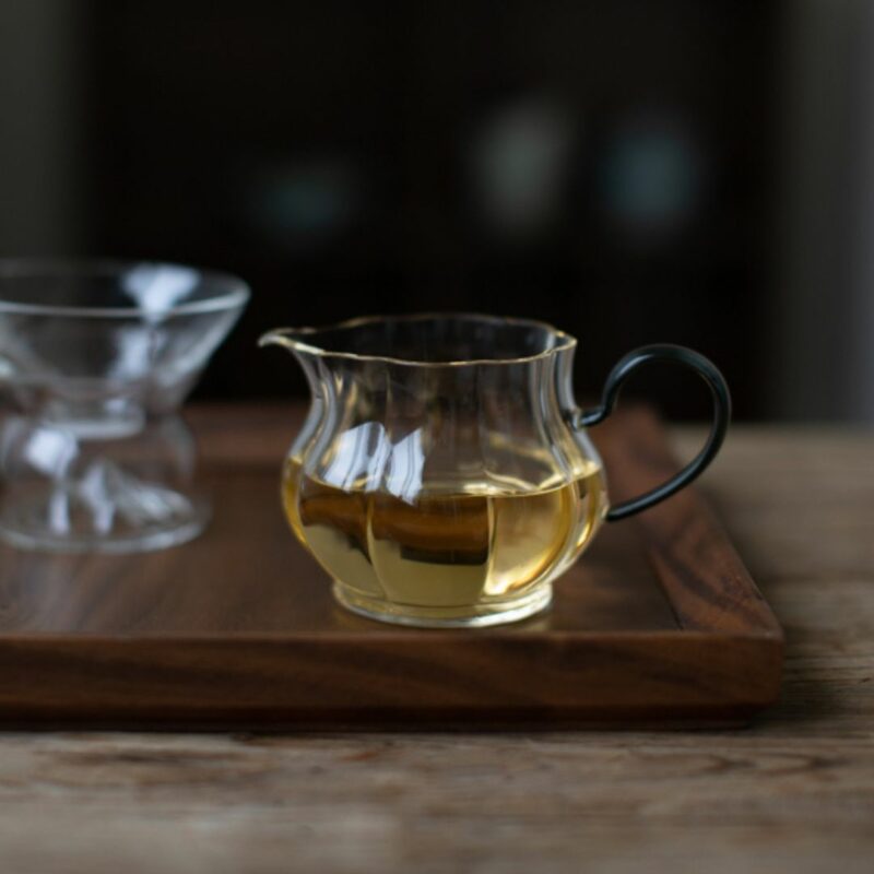 Simple Chic Glass Handle Glass Apple Shape Fair Cup