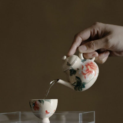 Wucai Underglaze decoration Ceramic Peony 130ml Teapot